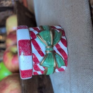Avon Holiday Poured Candle Peppermint Box